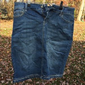 Denim skirt